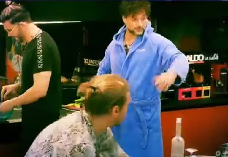 Davide, Giacomo e Barù affaccendati a tavola