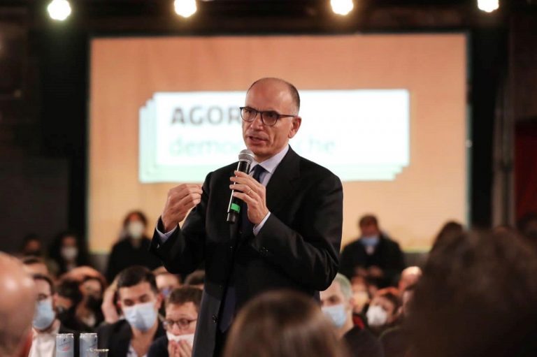 Il segretario del Pd Enrico Letta