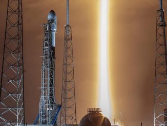 Un razzo Falcon 9 in fase di lancio