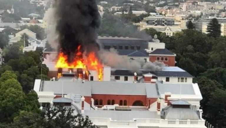 Incendio Città del Capo