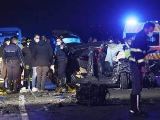 Incidente a Sassuolo, scooter contro camion: 16enne morto mentre andava a scuola