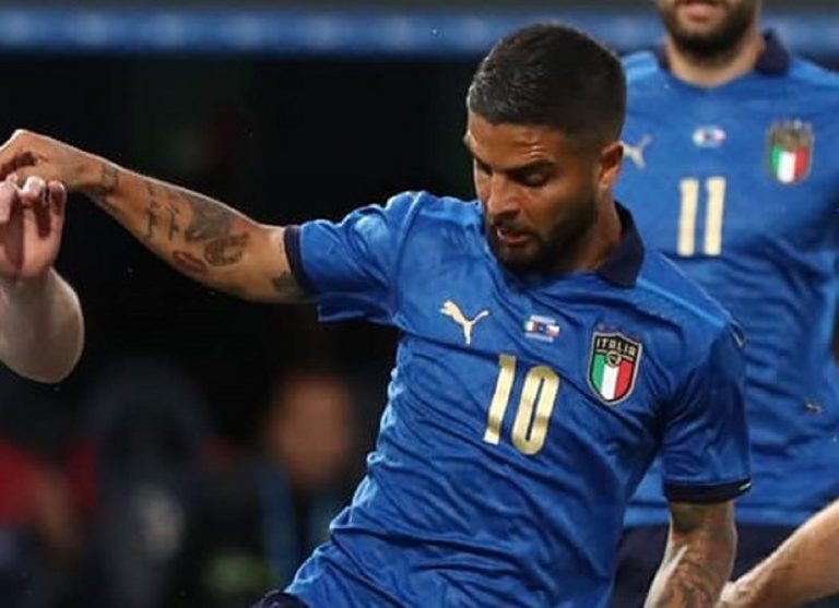 Lorenzo Insigne con la casacca azzurra, ma della Nazionale