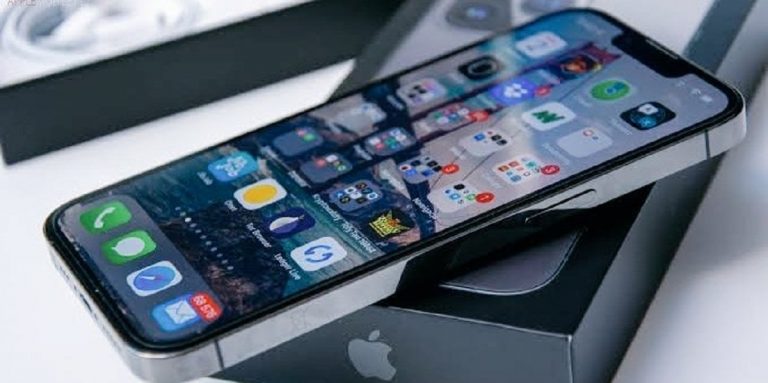 "Preferisco gli amici che hanno un iPhone". Lo ha scritto una ragazzina italiana
