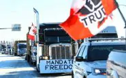 Il lungo serpentone di camionisti in Canada