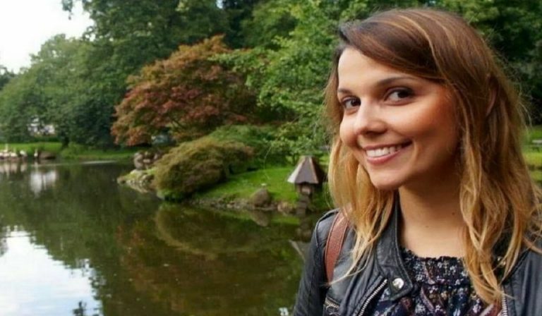 Sara Scrimieri morta in casa a Valencia, aveva 33 anni