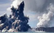 Eruzione vulcano sottomarino