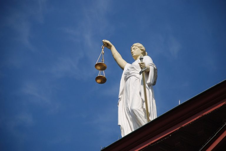 Giustizia inflessibile con una donna di Rovigo