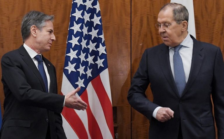 Antony Blinken ed un freddo omologo russo Serghei Lavrov