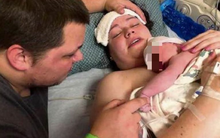 Aberli Spear con il marito e Judah Grace