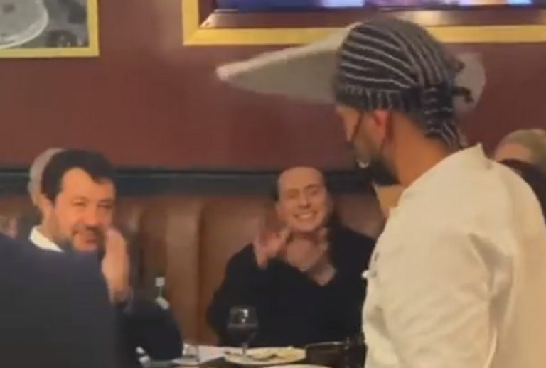 Un frame del video postato dalla Lucarelli