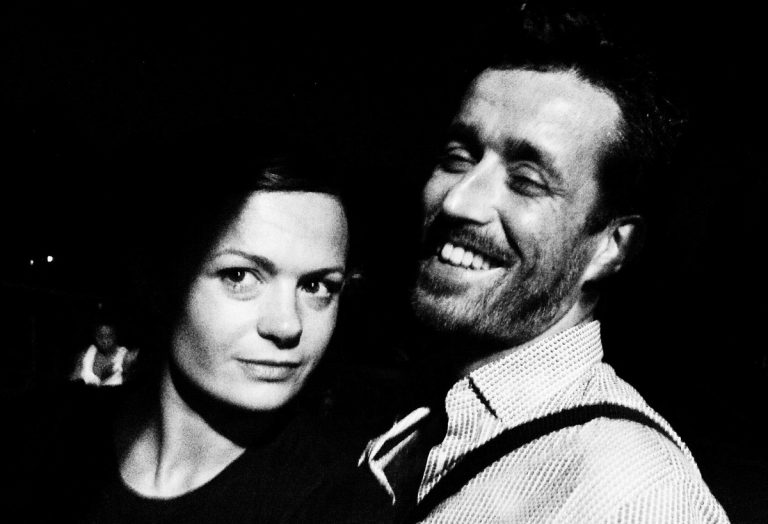 Daniele Silvestri con la moglie Lisa Lelli