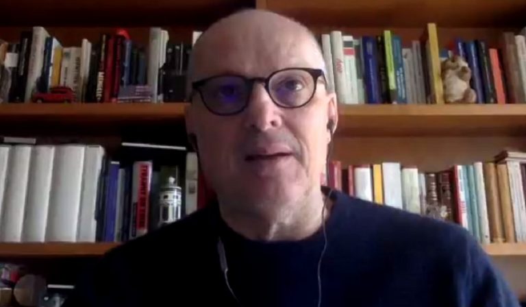 Walter Ricciardi: "Green pass obbligatorio fino al 2023"