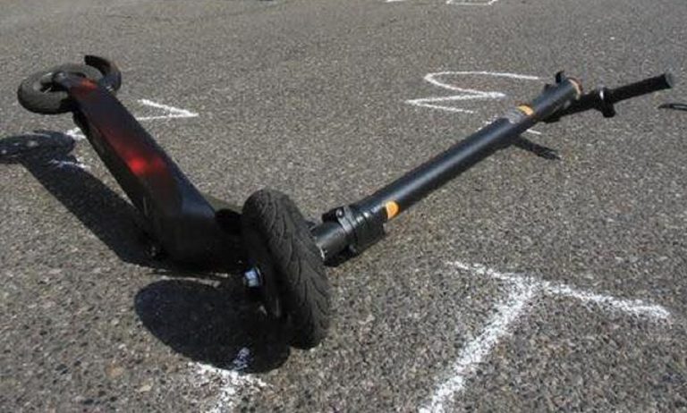 Incidente mortale in monopattino