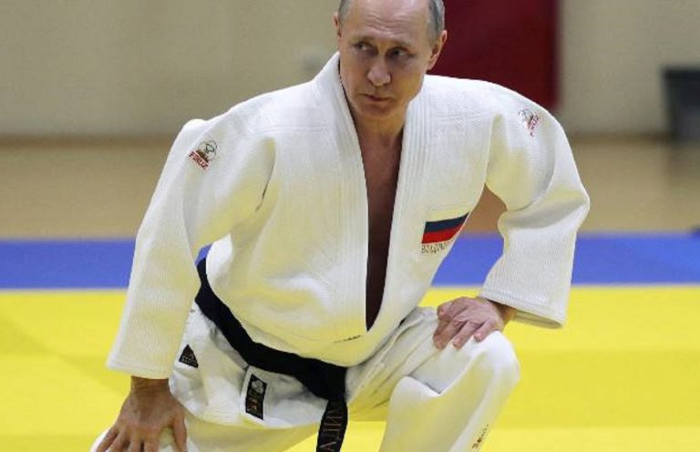Putin sospeso dalla carica di presidente onorario della Federazione Judo