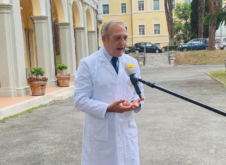 Il professor Vaia durante gli aggiornamenti