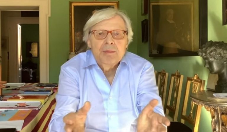 Sgarbi contro l'esibizione di Mahmood e Blanco a Sanremo 2022