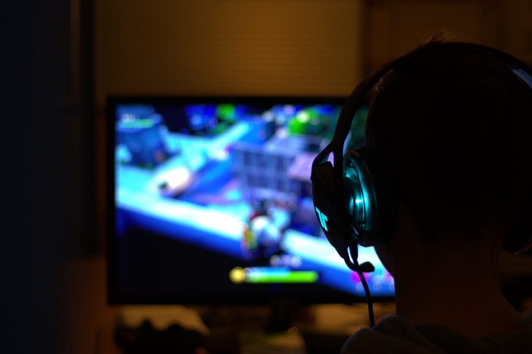 Da 10 anni un 31 ludopatico enne non esce di casa