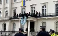 Londra, attacco anarchico alla villa di un oligarca russo