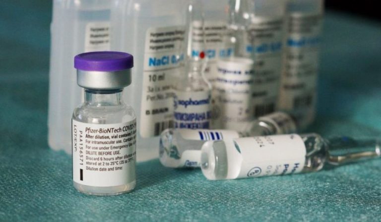 CEO Pfizer Quarta dose