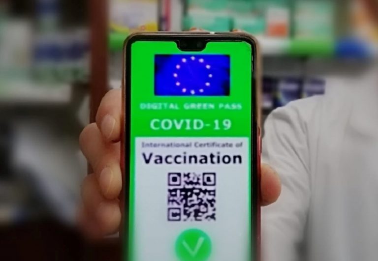 Green Pass e mascherine stanno per essere abbandonati