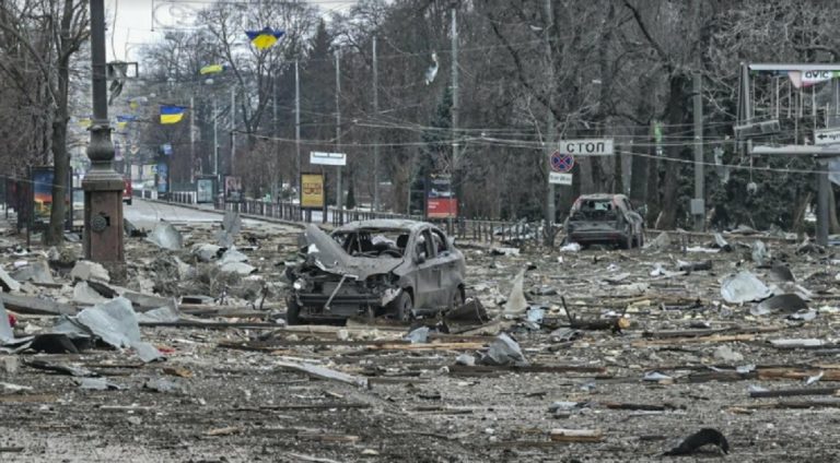 Kharkiv carro armato auto