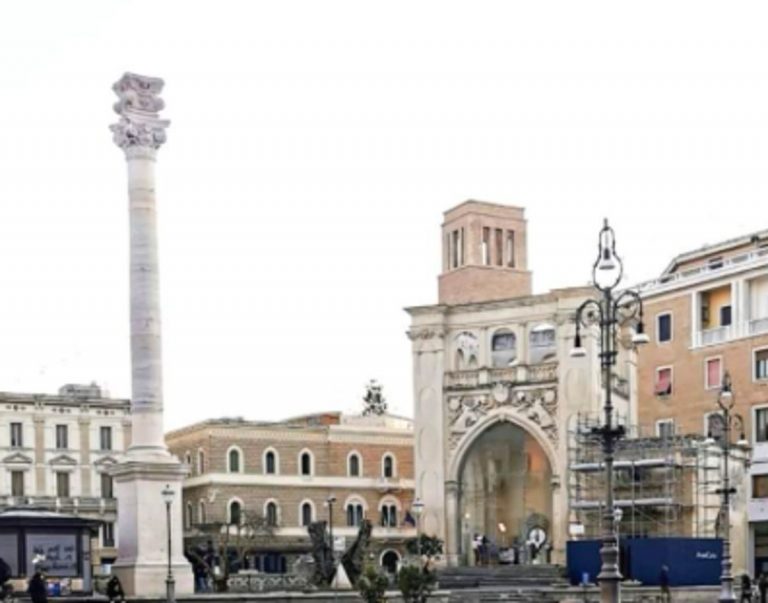 Piazza Sant'Oronzo, Lecce