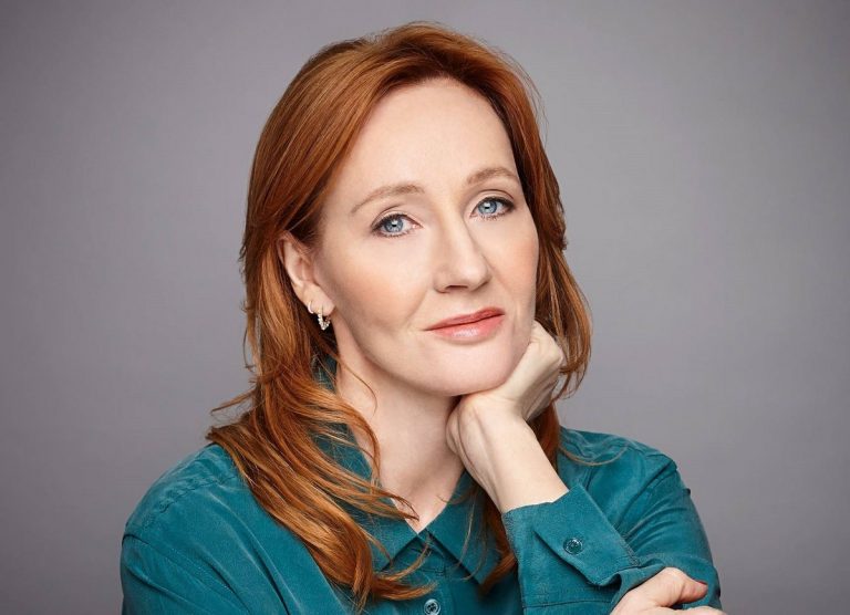 La scrittrice J.K Rowling