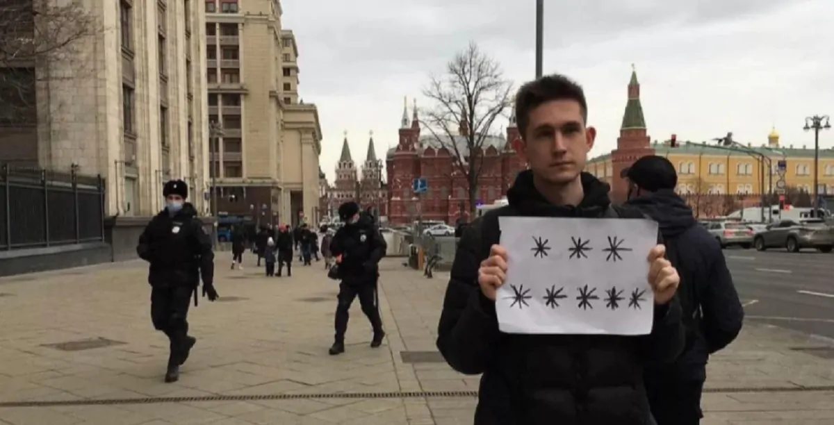 Russia protesta asterischi
