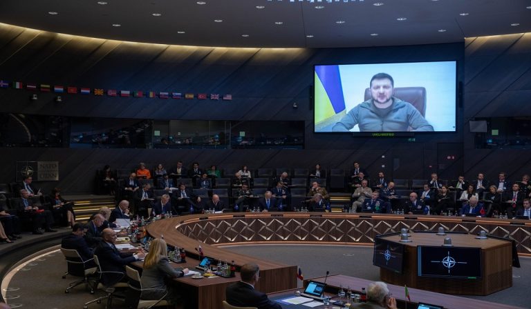 Nodo garanti per l'Ucraina: ancora niente Italia