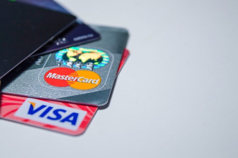 Visa e Mastercard "si schierano" contro Putin
