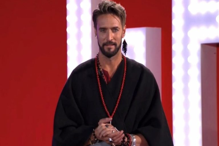 Alex Belli contro Baru