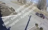 blindato russo spara auto