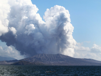 eruzione vulcano taal
