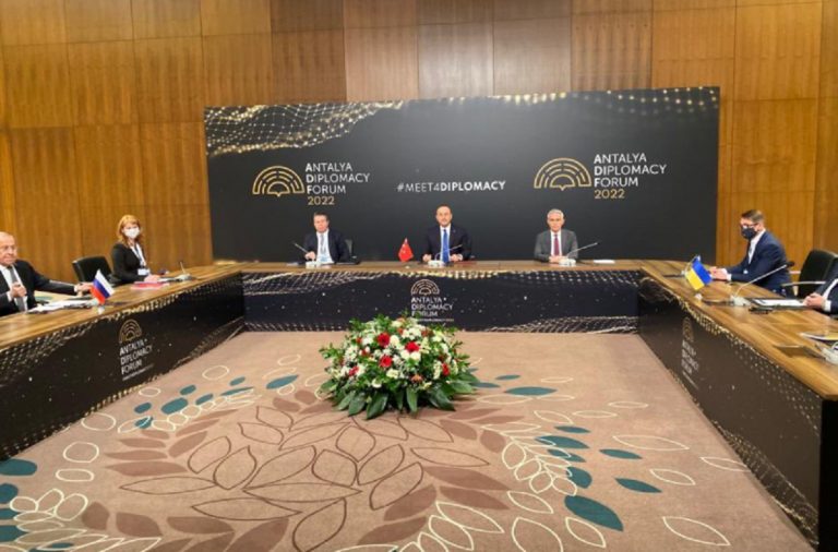 Incontro tra ministri Lavrov e Kuleba