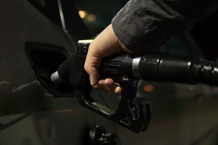 Ecco quanto durerà lo sconto carburanti
