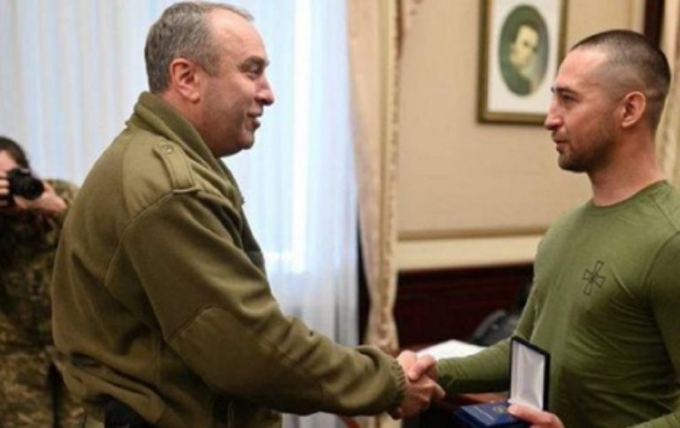 Ucraina premia soldato Snake Island