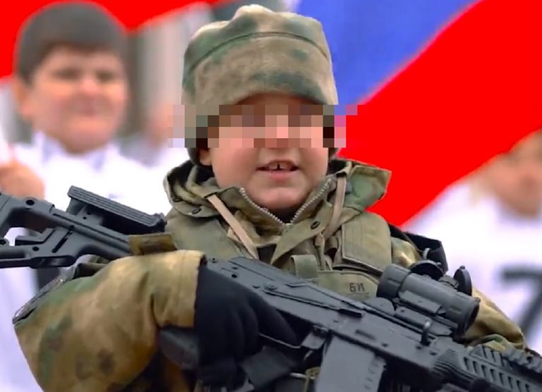 Uno dei "bambini soldato" di Kadyrov