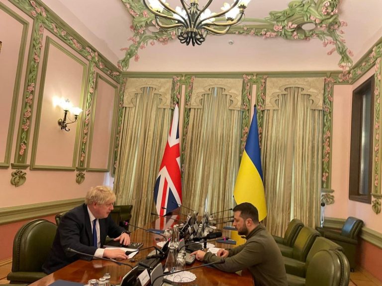 Boris Johnson e Zelensky