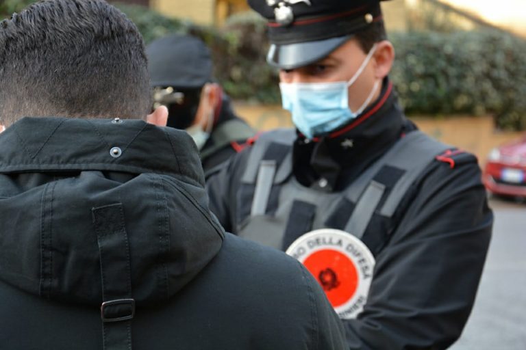 Minorenne fiorentino bullizzato si fa giustizia da solo