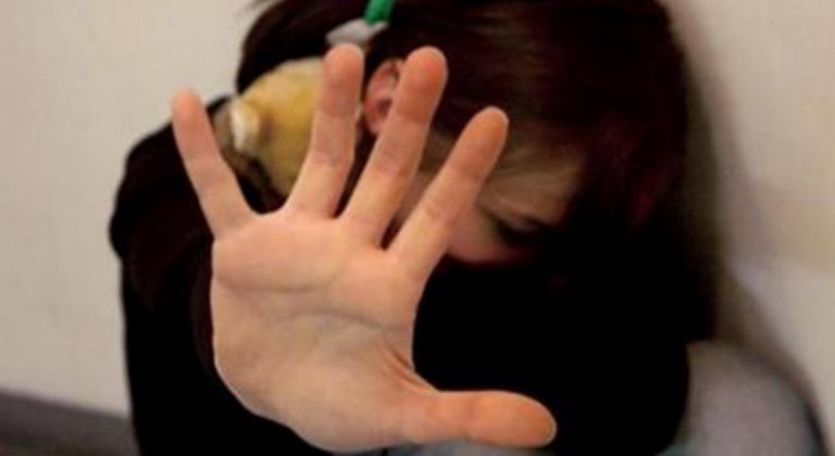 Costretta a prostituirsi