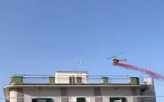 Napoli, elicottero con fumo rosa per annunciare il sesso del nascituro