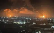 Il deposito russo di petrolio a Bryansk in fiamme