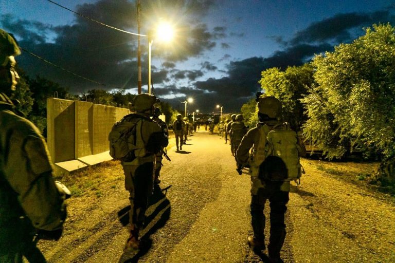 Forze israeliane a ridosso della striscia di Gaza