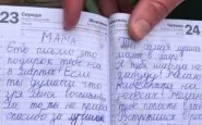 La lettera scritta da Tolya alla mamma su un'agenda