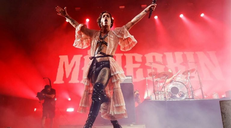 Maneskin, Damiano risponde agli insulti social dopo il “fuck Putin": «Benvenuti in Italia»