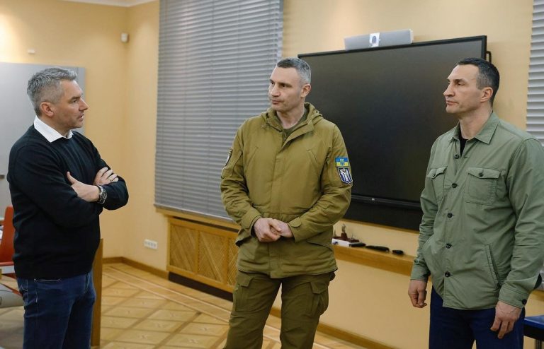 Karl Nehammer a colloquio con il sindaco di Kiev