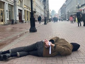 La forte protesta dell'artista russo