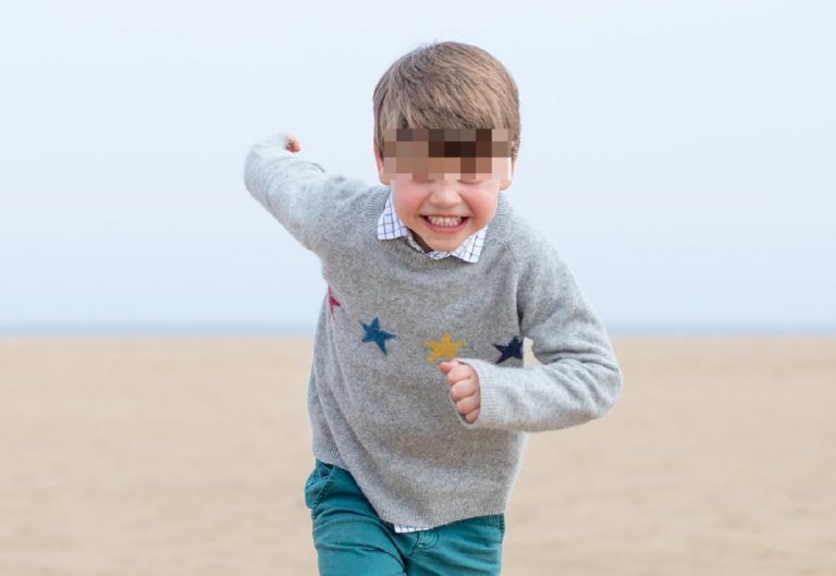 Louis di Cambridge in una delle 4 foto