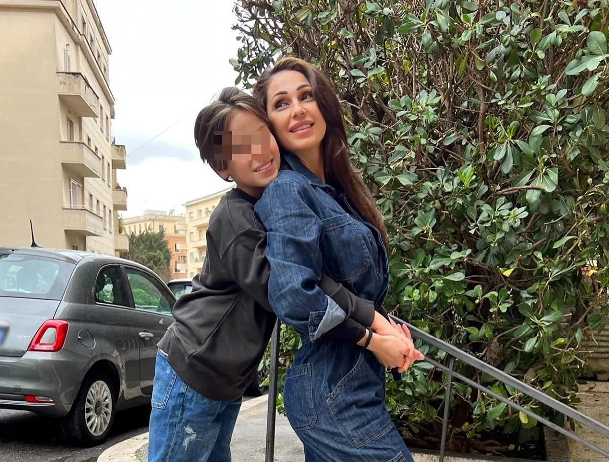 Anna Tatangelo ed il figlio Andrea