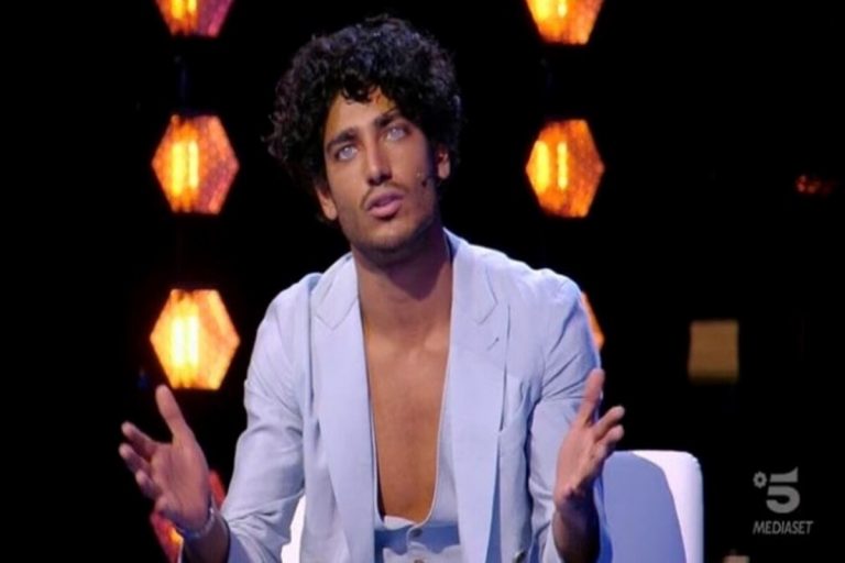 Akash Kumar fidanzato